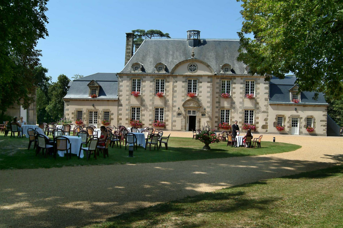 Bureau Daniel Moquet